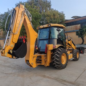 Chargeuse-pelleteuse Caterpillar CAT 420F 4WD d'occasion en bon état de marche, moteur CAT d'origine - Product Image 1