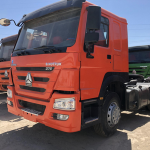 Camión Tractor Usado Sinotruk Euro2 Diésel 6X4 con Volante a la Izquierda, HOWO de 10 Ruedas, Capacidad de Carga de 21-30T, 371hp, Cámara Trasera de 360° - Product Image 1