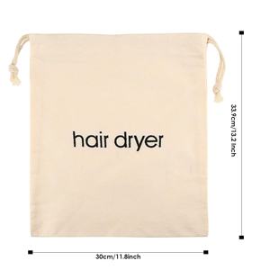 Bolsa de algodón ecológica con cordón para secador de pelo, color negro, para viajes y baño, con logo personalizado. - Product Image 4