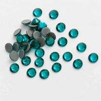 Vente en gros d'usine, plus de 50 couleurs, pierres thermocollantes, cristaux de verre DMC, strass thermocollants pour robe de mariée