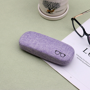 Étuis rigides personnalisés pour <span class=keywords><strong>lunettes</strong></span> avec logo, étui <span class=keywords><strong>à</strong></span> <span class=keywords><strong>lunettes</strong></span> de soleil tendance en fer pour montures optiques et <span class=keywords><strong>lunettes</strong></span> d'ordinateur, boîte durable - Product Image 4