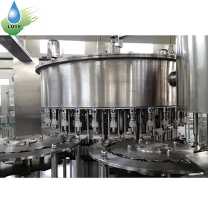 Linha de produção completa da água inclui máquina de enchimento de água máquina de embalagem de tratamento de água