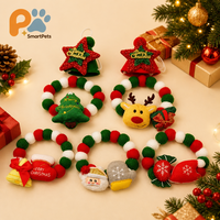 Nouveau style transfrontalier Noël Matériau PP Blocs de couleur Collier en fourrure pour animaux Nœud papillon en forme d'élisar Accessoires d'hiver décontractés pour chats et chiens