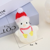 Accesorios de tela de peluche DIY para Navidad: Adornos de dibujos animados de árbol de Navidad, alces y Papá Noel, accesorios pequeños para joyería, cabello y llaveros.