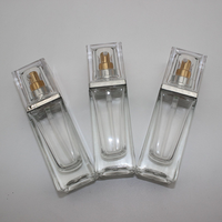 Flacon de lotion carré vide transparent de luxe pour cosmétiques, 30 ml, 40 ml, 50 ml, 120 ml, avec pompe dorée pour le maquillage