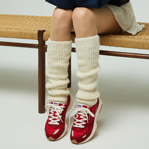 AKIII CLASSIC baskets rétro de style coréen avec un design de pointe de style jogger conçu pour un confort de vie urbain et la marche quotidienne - Product Image 5