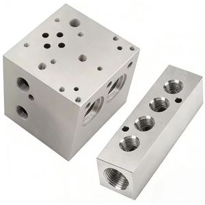 Blocs de contrôle de débit hydraulique sur mesure de précision, service d'usinage CNC 5 axes, bloc de soupapes hydrauliques, bloc de collecteur multifonctionnel - Product Image 1