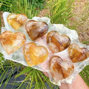 Cristal de Cuarzo Dorado Natural de Alta Calidad al por Mayor, Tallado en Forma de Corazón, Grabado, Ecológico, Curativo, Artesanal, Forma Irregular, para el Hogar - Product Image 1