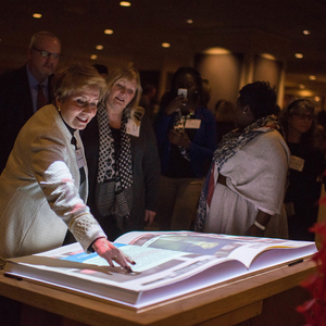 Cuốn sách cảm ứng ảo chiếu tương tác trong nhà, cuốn sách cảm ứng đa điểm tương tác VR cho Bảo tàng. - Product Image 4