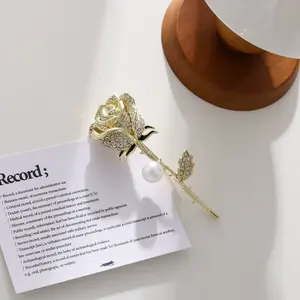 Broche de Alta Gama <span class=keywords><strong>YINI</strong></span> para Mujer, Diseño Floral Elegante, Broche Grande con Perlas de Imitación y Diamantes de Imitación, Aleación Chapada - Product Image 6