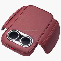 Usine en gros voiture accoudoir coussin Console centrale boîte de rangement universelle multifonctionnelle avec poche pour téléphone tasse