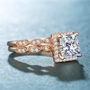 Juego de Anillos de Pareja Cuadrados con Circonita en Color Oro Rosa para Mujer, Regalo de Boda o Cumpleaños - Product Image 4