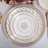 Großhandel nordische Keramik platte Bone China Porzellan Geschirr mit Goldrand