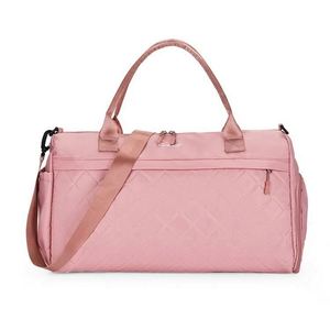 Muestra gratuita de bolsa deportiva de fútbol de poliéster rojo 320d de lujo hecha a mano para impresión por sublimación - Product Image 6
