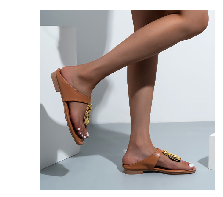 Fashion Round Buckle Clip Toe Flat Sandal Leather PU Women Slippers Girls Casual Shoes