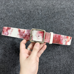 Ceinture en cuir effet sang éclaboussant pixelisé, en cuir de vachette pleine fleur, avec boucle à ardillon fixée par vis, style gothique Y2K streetwear pour jeans - Product Image 1