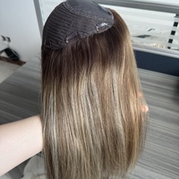 Vente en gros : Perruque 4x4 à base de soie, dos tissé, couleur Ombré, prête à l'emploi, cheveux Remy européens, densité 150%, pour cheveux clairsemés, personnalisable OEM