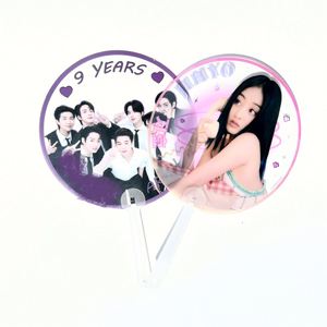 พัดพลาสติกใสกันน้ำ ราคาโรงงาน พีวีซี ออกแบบเองได้ พร้อมลายดารา KPOP สำหรับแฟนคลับ - Product Image 4