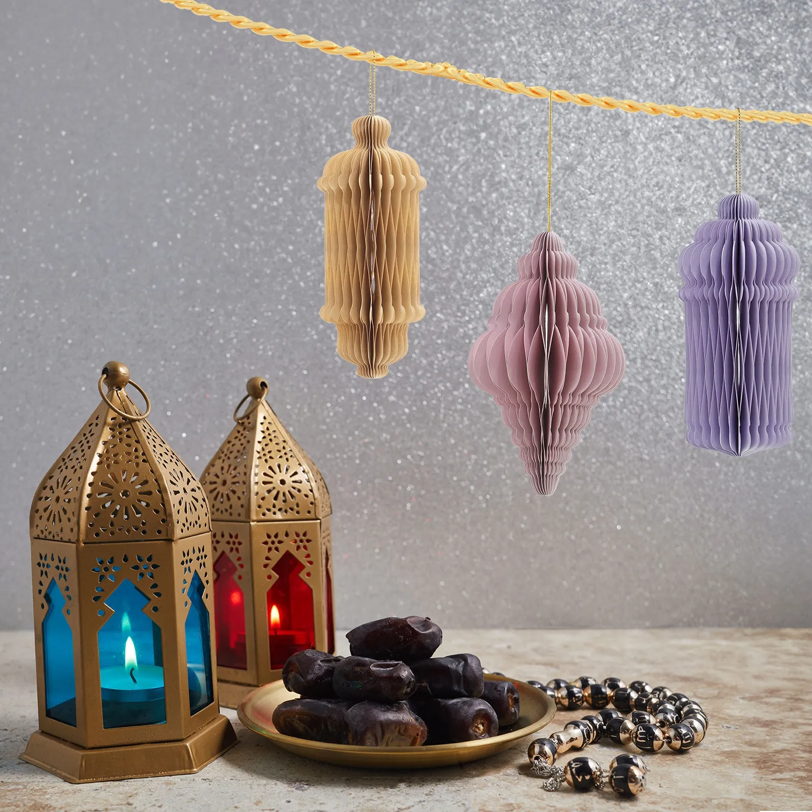 Eid Mubarak Ramadan Décorations en papier suspendues Ornements colorés en nid d'abeille Boules de festival OEM