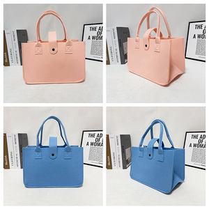 Sac Fourre-Tout en Feutre avec Logo Personnalisé Très Vendu pour Dames, Sac à Main Tendance en Laine pour les Courses, Sac de Rangement en Feutre, Sac en Feutre de Laine - Product Image 1