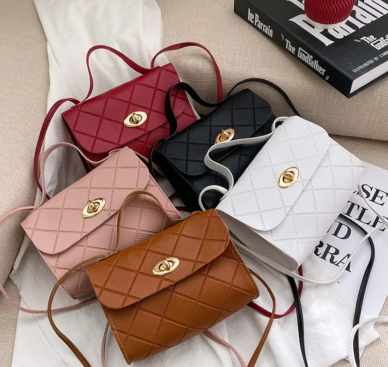 小さな正方形のバッグ安い小さな女性のスリングショルダーバッグPuレザー女性の財布高級財布と女性のための小さなハンドバッグ