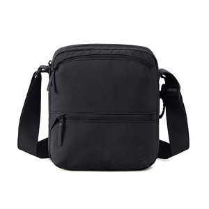 Sac à bandoulière décontracté pour homme en nylon imperméable, personnalisable en petites séries avec logo urgent - Product Image 5