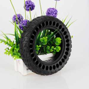 REF10 * 2.5 <span class=keywords><strong>Pneu</strong></span> solide en caoutchouc avec fente de 37mm Pneus tout-terrain universels pour scooter électrique de <span class=keywords><strong>10</strong></span> <span class=keywords><strong>pouces</strong></span> <span class=keywords><strong>Pneu</strong></span> <span class=keywords><strong>Mini</strong></span> <span class=keywords><strong>Dualtron</strong></span> - Product Image 6