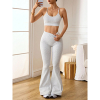 FH 1 ensemble de vêtements de sport pour femme, comprenant un crop top élégant à coutures et un legging taille haute, offrant un maintien élevé et un confort optimal pour la gym, l'entraînement et le yoga.