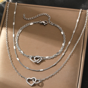 Set Collana e Bracciale a Doppio Strato a Forma di Cuore in Acciaio Inossidabile Placcato Oro con Motivo <span class=keywords><strong>XOXO</strong></span> per Feste o Regalo di San Valentino - Product Image 4