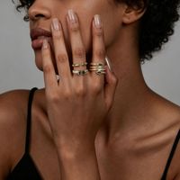 Bague en laiton plaqué or 14 carats avec pierre verte, bague ouverte torsadée, bague large et audacieuse à deux pierres pour femme, vente en gros