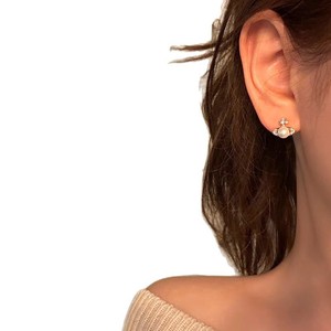 Pendientes Vivienne <span class=keywords><strong>Balbina</strong></span> Mini Saturn con Perla Plana Individual, Joyería Exquisita con Forma de Planeta, Electrochapados para Mujer - Product Image 5
