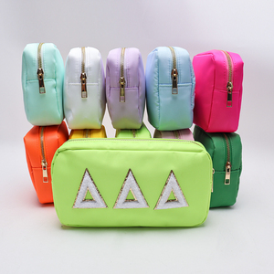 Bolsa de Cosméticos de Nylon em Cores Candy da Keymay, Bolsa de Maquiagem Personalizada em Verde Neon com Bordados - Product Image 4