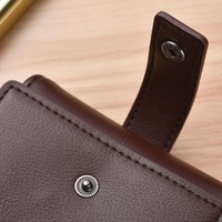 Dompet pendek Pria, tipis Slot Multi kartu kapasitas besar, penutup pengait, tahan air, dompet PU poliester horisontal