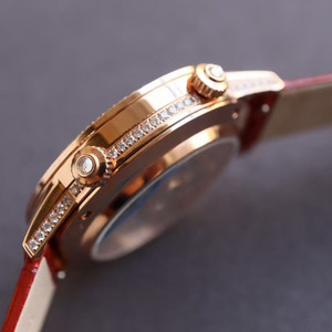 Reloj Mecánico de Lujo para Parejas, Diseño Elegante, Patrón Rojo con Incrustaciones de Diamantes y Moissanita - Product Image 4