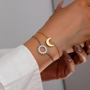 Elegante Brazalete de Girasol para Mujer con Colgante Geométrico de Naturaleza Fresca, Joyería de Moda Dorada, Diseño de Lujo y Ligero - Product Image 1