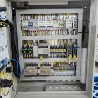 Boîtier de distribution personnalisable 415V 63A IP55 hybride en acier avec verrouillage pour un contrôle de puissance stable sur les sites industriels