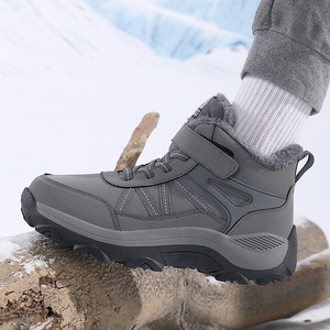 Bottes d'hiver pour femmes, doublées de polaire, chaussures chaudes à talon plat pour personnes âgées d'âge moyen, chaussures de marche noires, marron, gris foncé, taille 36 à 47 - Product Image 4