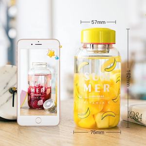 Vente en gros de bouteilles d'eau rondes étanches portables à large ouverture avec passoire et infuseur à fruits grand volume - Product Image 5