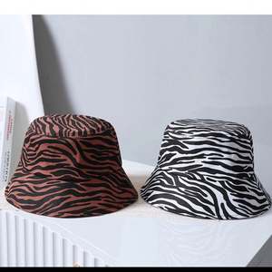 Chapeau Bob Réversible Personnalisé pour Adultes, Motif Animalier Original, Casquette de Pêche Anti-UV, Motif Dessiné à la Main pour Sorties Décontractées et Cyclisme - Product Image 1