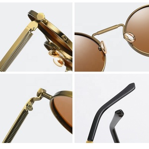 Lunettes de soleil polarisées rétro punk rock pour hommes UV400 TAC en alliage rondes pour extérieur et plage, personnalisables en gros 2026 - Product Image 4