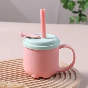Gourde isotherme en silicone pour enfants et étudiants, avec poignée, anti-chute et anti-fuite, portable, pour eau et lait, au design attrayant - Product Image 4