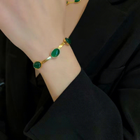 Ensemble de bijoux pour femmes, collier et bracelet en acier inoxydable hypoallergénique plaqué or 18 carats, chaîne serpent, perle en résine verte
