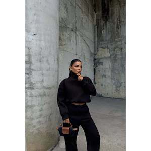 Ensembles de costumes noirs perlés pour femmes - Product Image 1