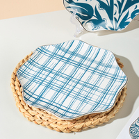 Ensemble d'assiettes en céramique florales bleues-Vaisselle élégante en porcelaine osseuse pour service de dessert de mariage, de restaurant et d'hôtel