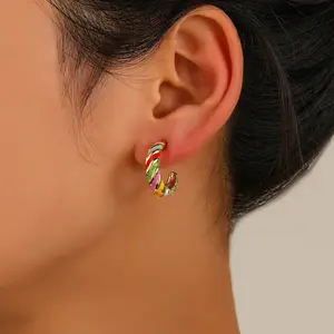 Mode neu verkaufte leichte Luxus-Stil Ohrringe für Frauen Retro Tropf öl C-förmige Spirale Regenbogen Ohrringe Schmuck