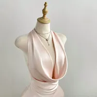 Robe dos nu à col halter pour femme, décolleté plongeant, taille ajustée, rose, idéale pour les événements estivaux