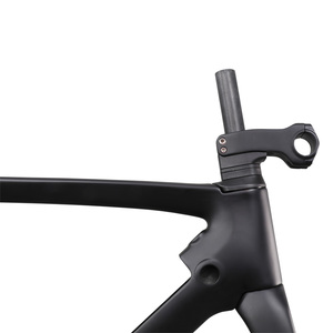 <span class=keywords><strong>Cadre</strong></span> <span class=keywords><strong>de</strong></span> vélo <span class=keywords><strong>de</strong></span> route entièrement en fibre <span class=keywords><strong>de</strong></span> carbone pour vélo électronique, peinture incluse, y compris les pièces <span class=keywords><strong>de</strong></span> la cappe <span class=keywords><strong>de</strong></span> guidon, compatible avec les pneus 700*32C - Product Image 4