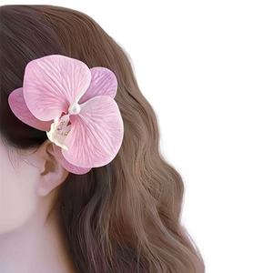 Pinzas <span class=keywords><strong>para</strong></span> <span class=keywords><strong>el</strong></span> Cabello con Estilo Dulce de Phalaenopsis con Flores Simuladas <span class=keywords><strong>en</strong></span> los Bordes que Crean una Atmósfera de Alta Gama. Clips de Pico de Pato - Product Image 1