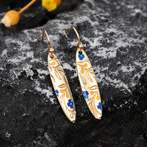 Orecchini Pendenti Floreali Creativi, Gioielli Unici per Donne, Accessorio Regalo per Uso Quotidiano e Feste - Product Image 5