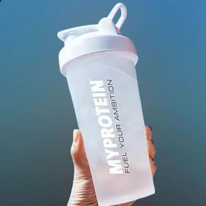 Bottiglia d'Acqua in PP di Grado Alimentare, Grande Capacità, con Indicatori di Misurazione, Design Minimalista, con Agitatore Incluso, Adatta sia per Uomini che per Donne - Product Image 4